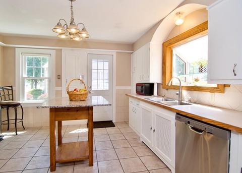 796 Allen St, Springfield, MA 01118 photo 12