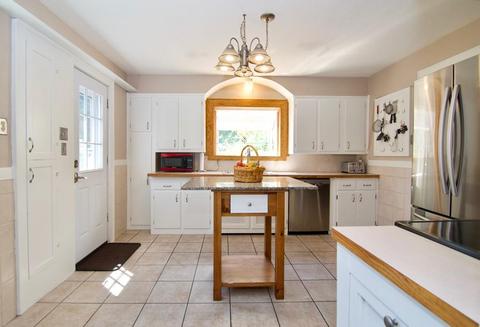 796 Allen St, Springfield, MA 01118 photo 10