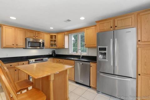 73 Juniper Dr, Saugus, MA 01906 photo 8