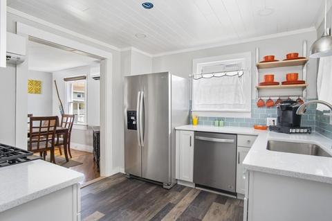 11 Arthur St, Hull, MA 02045 photo 4