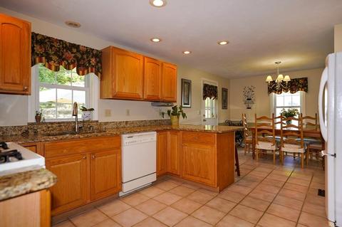 3 Gates Cir, Worcester, MA 01603 photo 13