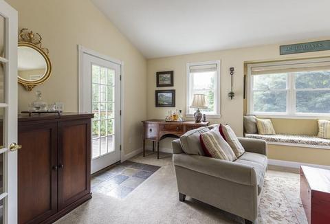 19 Grove St, Upton, MA 01568 photo 8