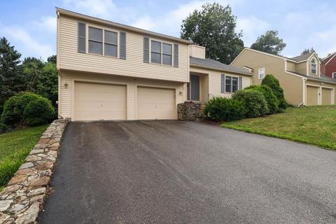 5 Stonegate Ln, Worcester, MA 01605 photo 2