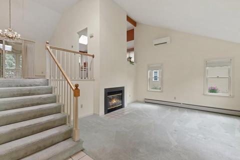 5 Stonegate Ln, Worcester, MA 01605 photo 7