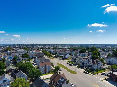 297 Hamlet St, Fall River, MA 02724 photo 32