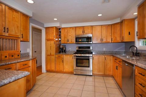 7 Appleton Dr, Hudson, MA 01749 photo 11