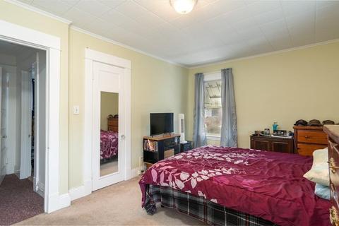 19 Milton St, Chicopee, MA 01013 photo 15