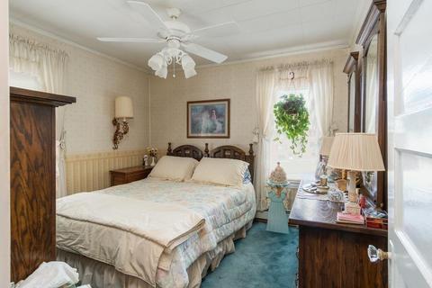 19 Milton St, Chicopee, MA 01013 photo 24