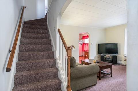 19 Milton St, Chicopee, MA 01013 photo 9