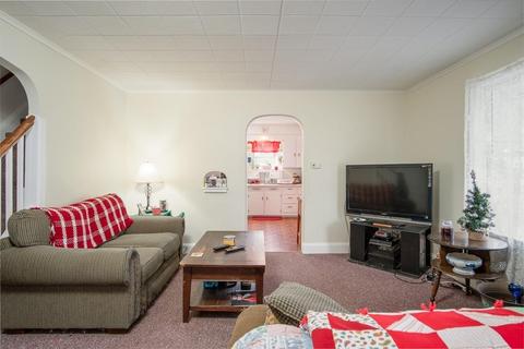 19 Milton St, Chicopee, MA 01013 photo 7