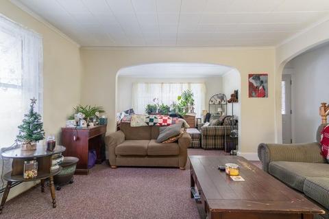 19 Milton St, Chicopee, MA 01013 photo 8