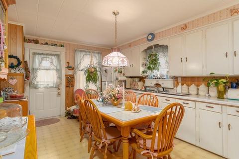 19 Milton St, Chicopee, MA 01013 photo 21