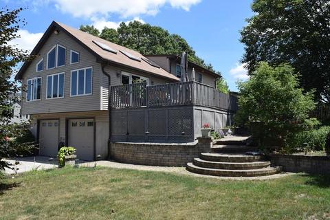 201 Concord St, Fall River, MA 02723 photo 3