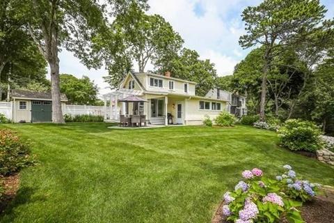 136 Pond St, Barnstable, MA 02655 photo 3