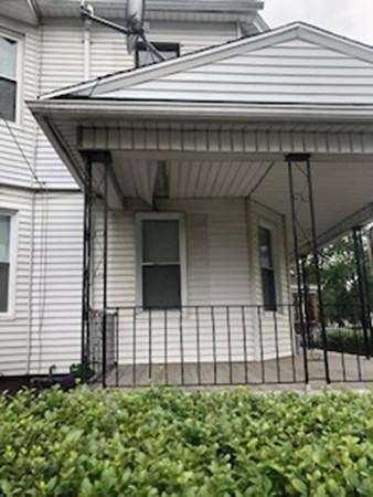 590 White St, Springfield, MA 01108 photo 4