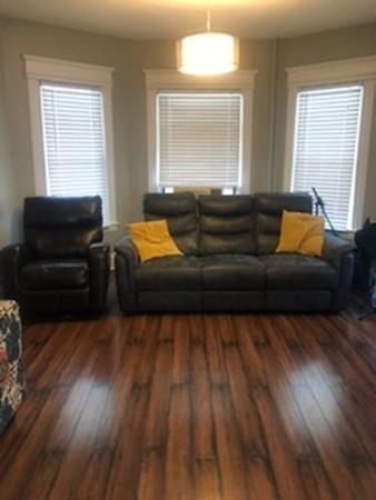 590 White St, Springfield, MA 01108 photo 5