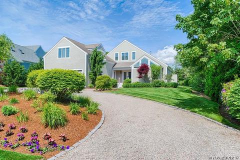 56 The Hts, Mashpee, MA 02649 photo 2