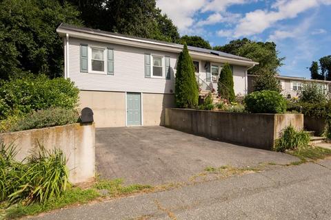 49 Bradley Ct, Fall River, MA 02720 photo 3