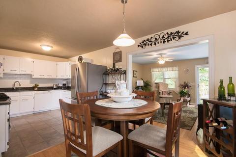 49 Bradley Ct, Fall River, MA 02720 photo 9