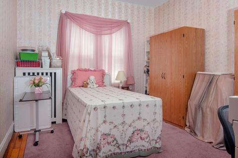 34 Kellogg St, Fall River, MA 02724 photo 24