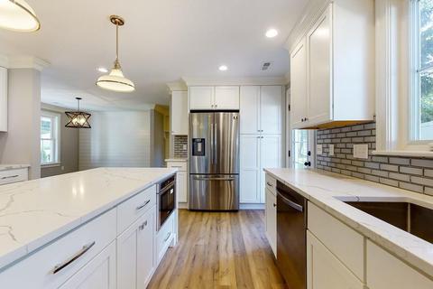 14 Hemlock Dr, Natick, MA 01760 photo 4