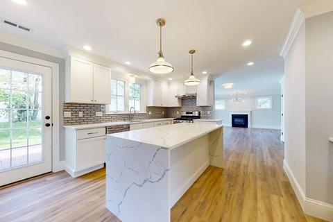 14 Hemlock Dr, Natick, MA 01760 photo 2