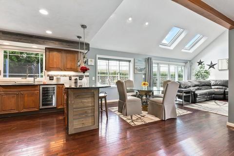10 Jacobs Lndg, Danvers, MA 01923 photo 4