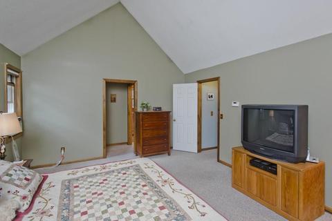 63 Plain St, Easthampton, MA 01027 photo 18