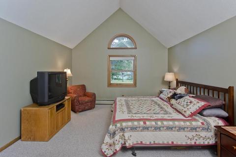 63 Plain St, Easthampton, MA 01027 photo 17