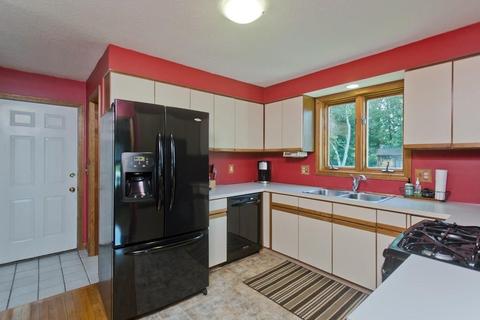 63 Plain St, Easthampton, MA 01027 photo 3