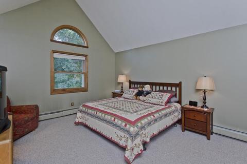 63 Plain St, Easthampton, MA 01027 photo 16