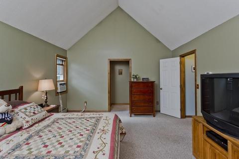 63 Plain St, Easthampton, MA 01027 photo 15