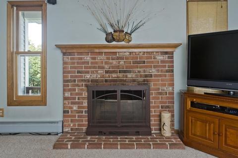 63 Plain St, Easthampton, MA 01027 photo 12
