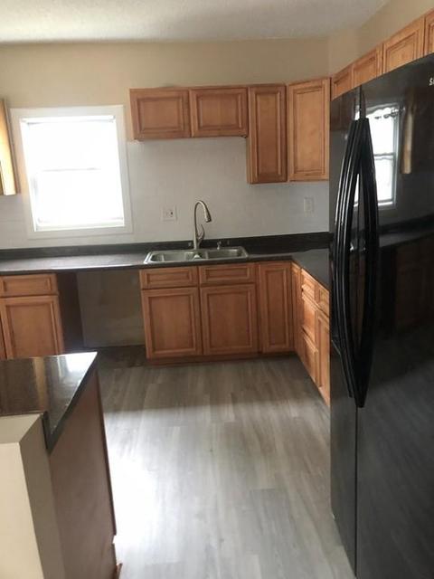 131 Miller St, Springfield, MA 01104 photo 3