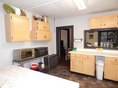 247 Pine St, Springfield, MA 01105 photo 9
