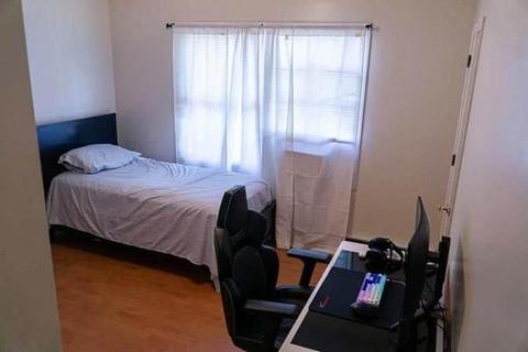 88 Chester St, Springfield, MA 01105 photo 5