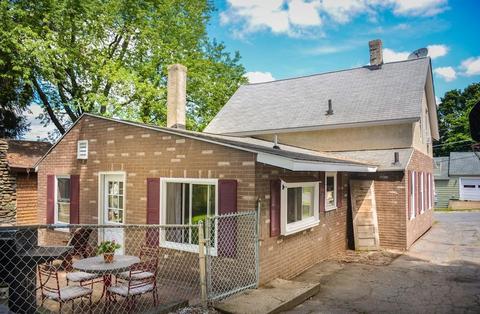 23 Summit St, Clinton, MA 01510 photo 4