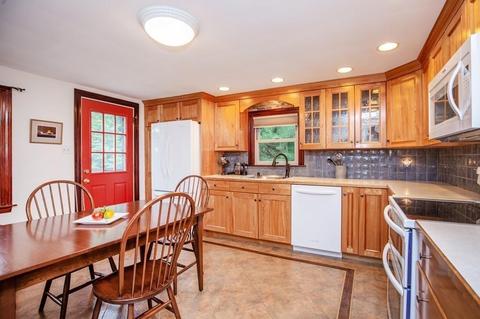 8 Autumn St, Danvers, MA 01923 photo 5