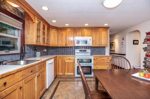 8 Autumn St, Danvers, MA 01923 photo 6