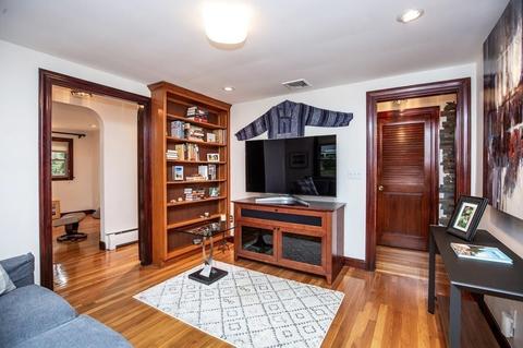 8 Autumn St, Danvers, MA 01923 photo 16