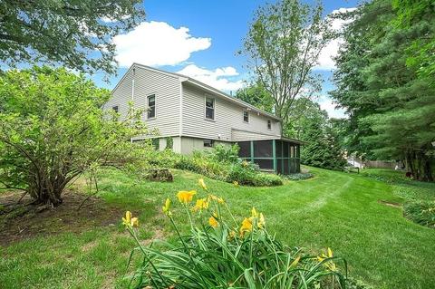 8 Autumn St, Danvers, MA 01923 photo 4