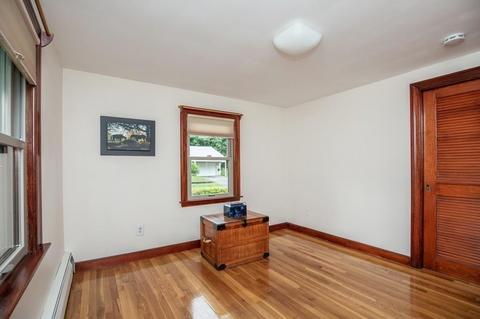 8 Autumn St, Danvers, MA 01923 photo 13