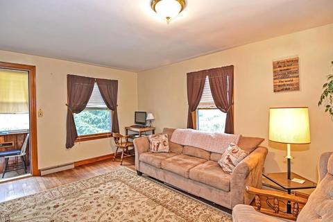 68 Vale St, Worcester, MA 01604 photo 2