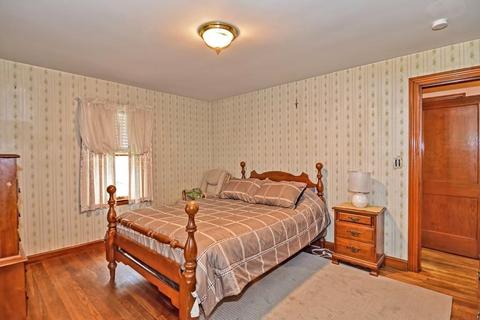 68 Vale St, Worcester, MA 01604 photo 5