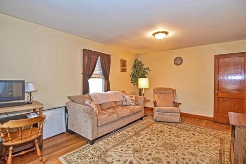 68 Vale St, Worcester, MA 01604 photo 4