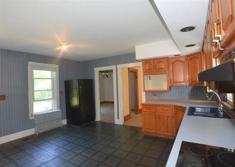 140 Summer St, Athol, MA 01331 photo 6