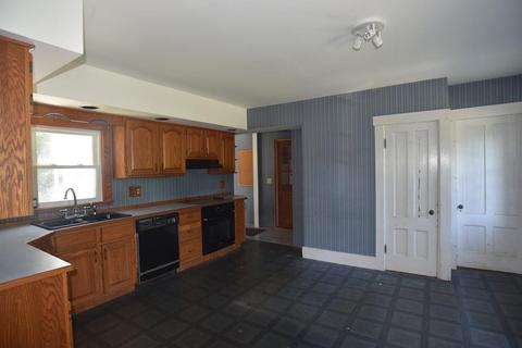 140 Summer St, Athol, MA 01331 photo 5
