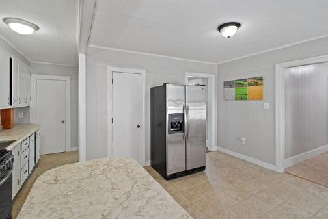 35 Gilbert St, Lawrence, MA 01843 photo 16