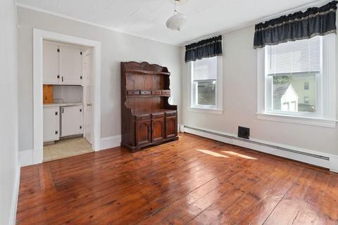 35 Gilbert St, Lawrence, MA 01843 photo 10