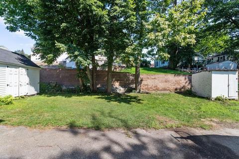 35 Gilbert St, Lawrence, MA 01843 photo 5